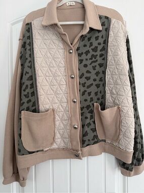 POL Mixed-Panel Utility Jacket in Beige & Olive Leopard